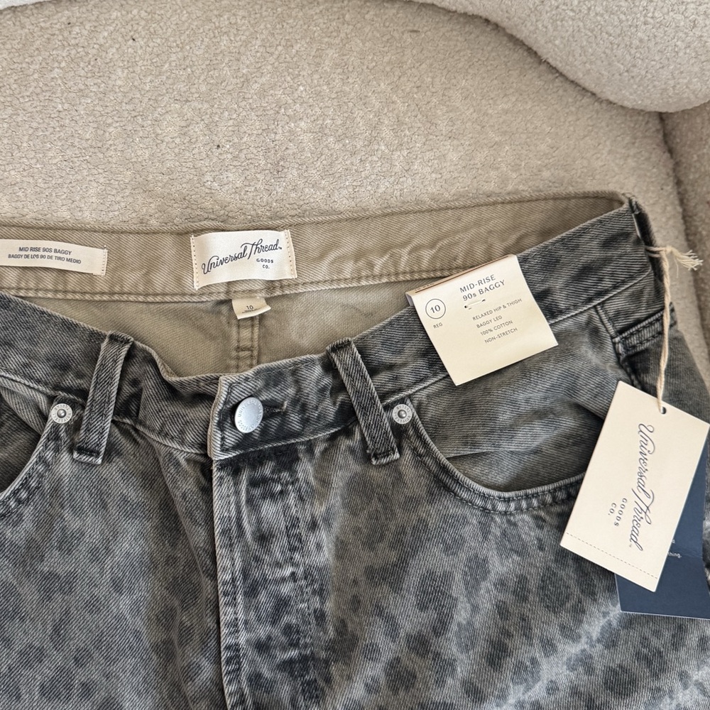 Universal Thread Grey Leopard Print mid rise 90s … - image 10